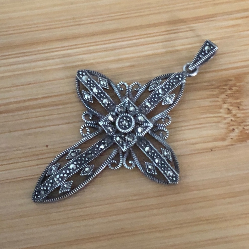 $47  Designer Estate Cross  Sterling Silver  Marked CBJ 925 - Picture 3 of 5